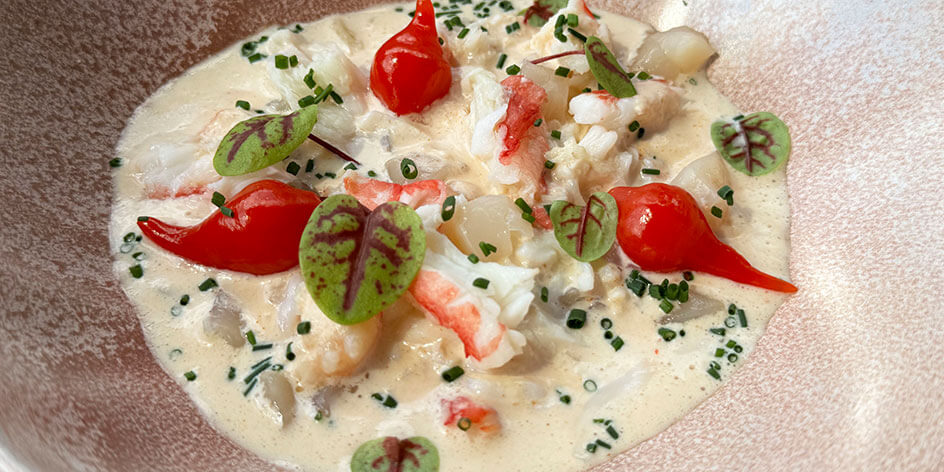 Tom Yum Ceviche with scallop and crab